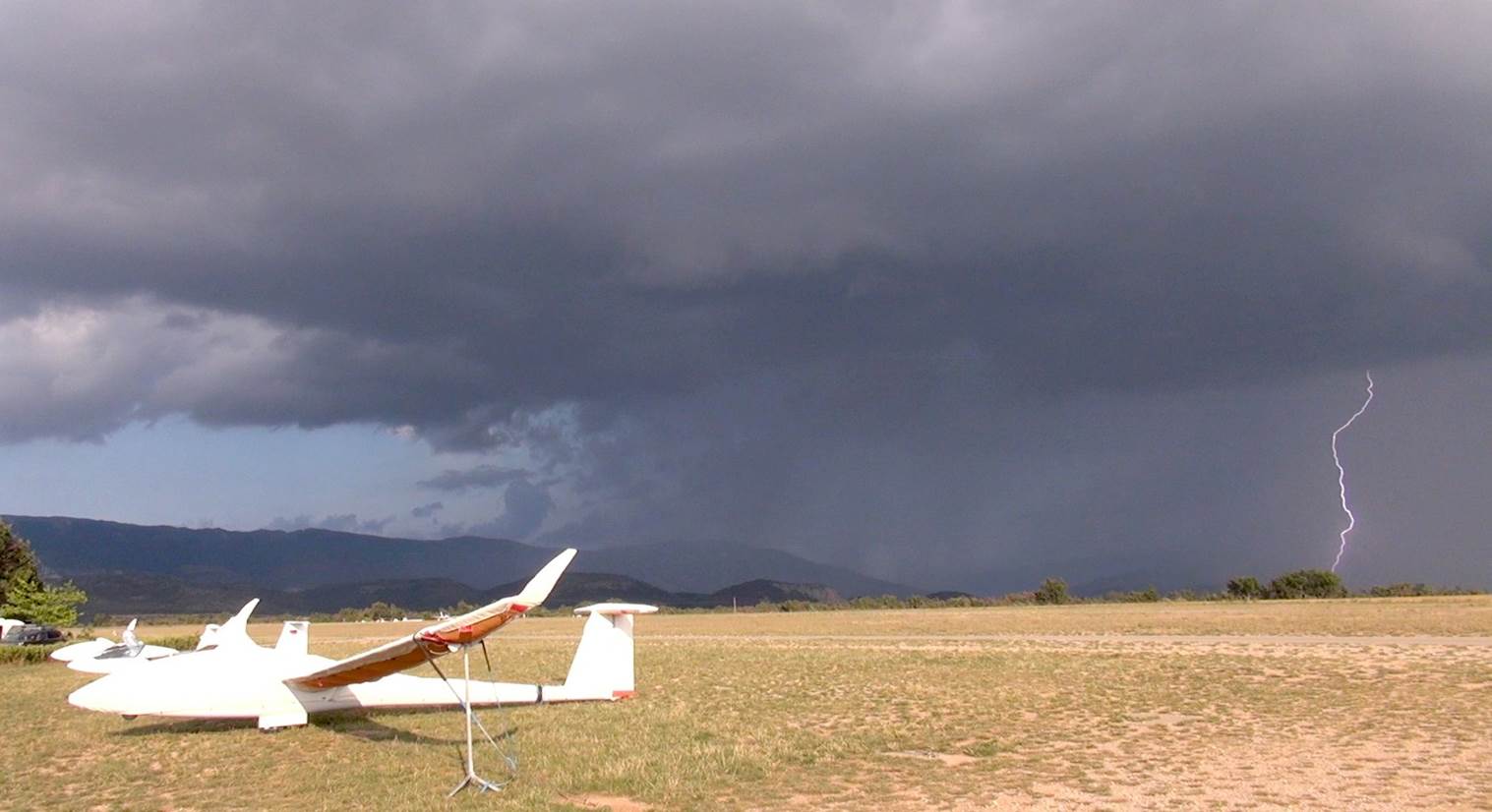 19 205900 Videostill Blitze 1 b