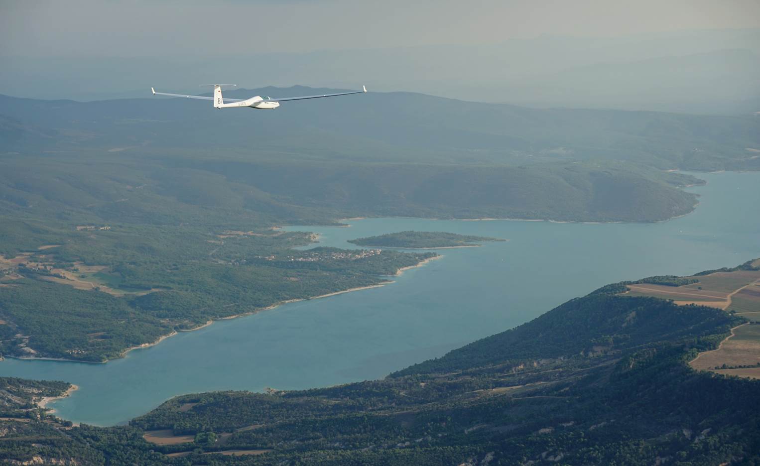 0209 --- 0823 190016 JLS6466 Lac de St. Croix K1 b