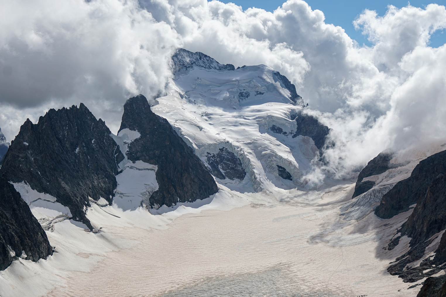 0990 --- 0831 162712 JLS6733 K1 b CR