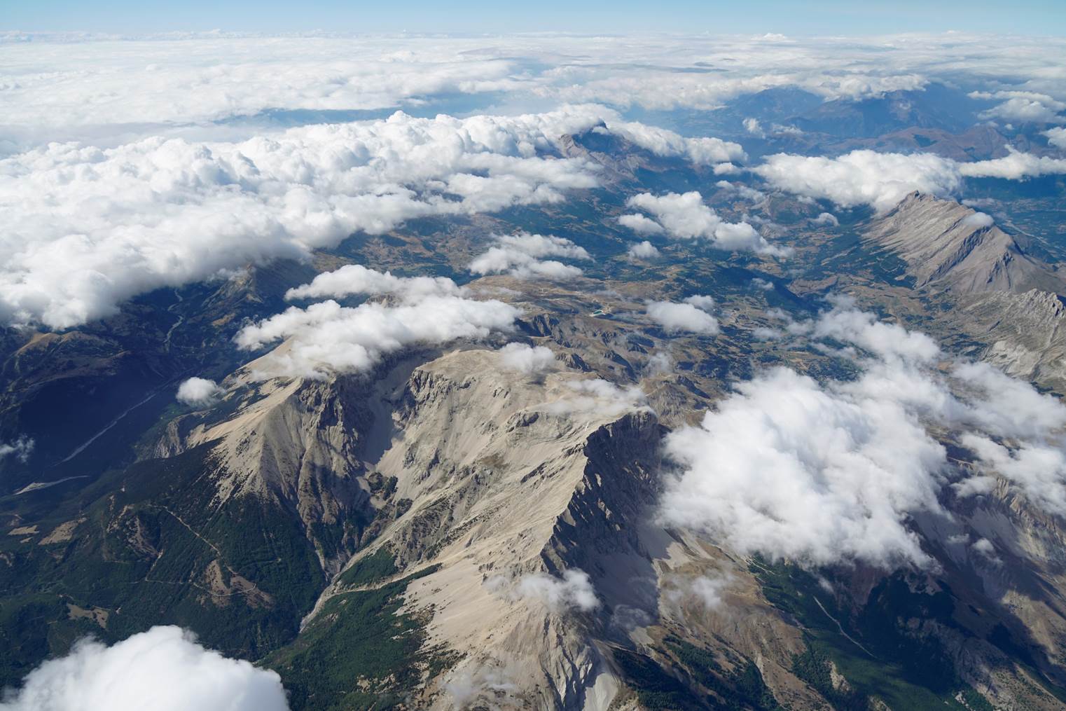 0819 b JA 164034 JLS7972 b K1